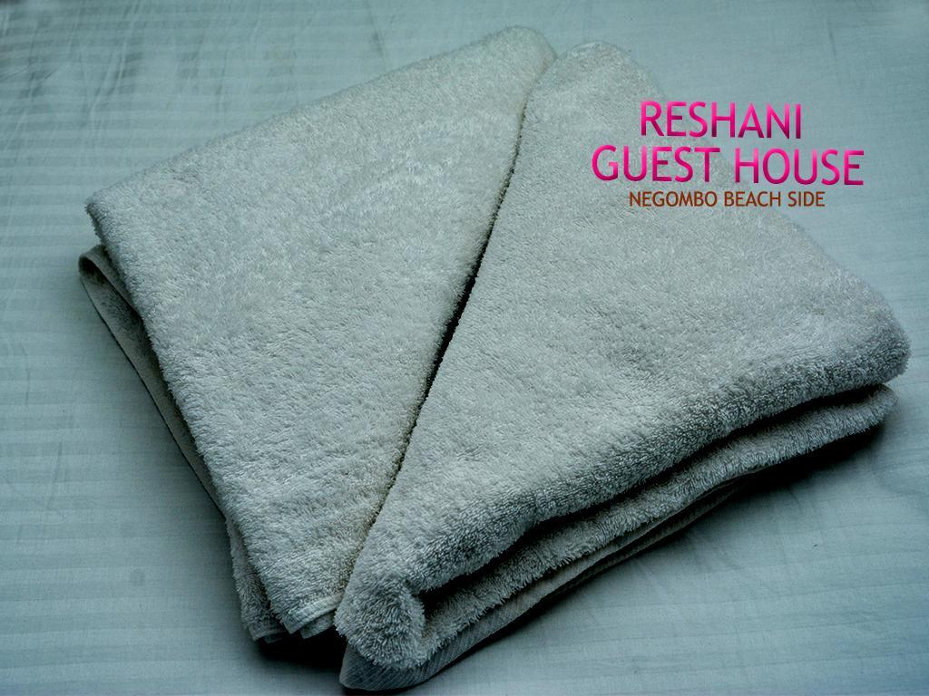 Reshani Guest House Negombo Esterno foto