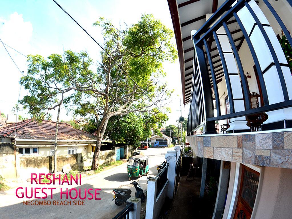 Reshani Guest House Negombo Esterno foto