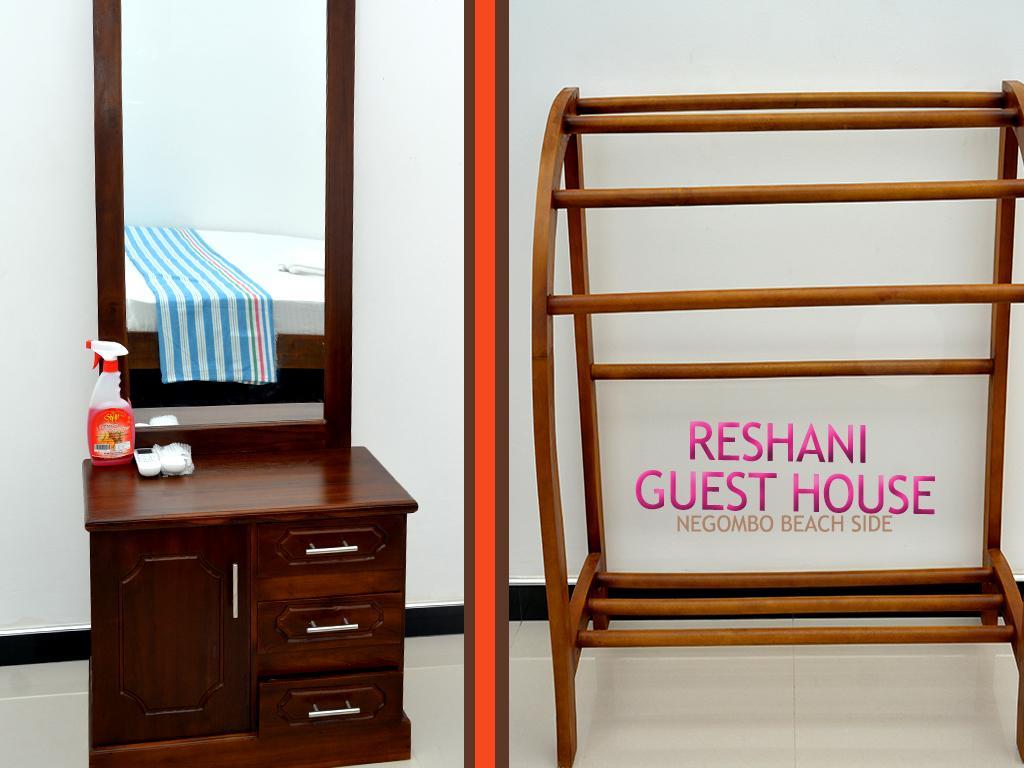 Reshani Guest House Negombo Esterno foto