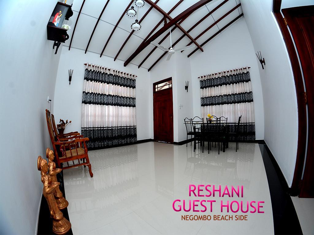 Reshani Guest House Negombo Esterno foto