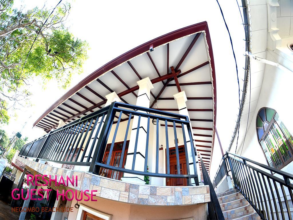Reshani Guest House Negombo Esterno foto