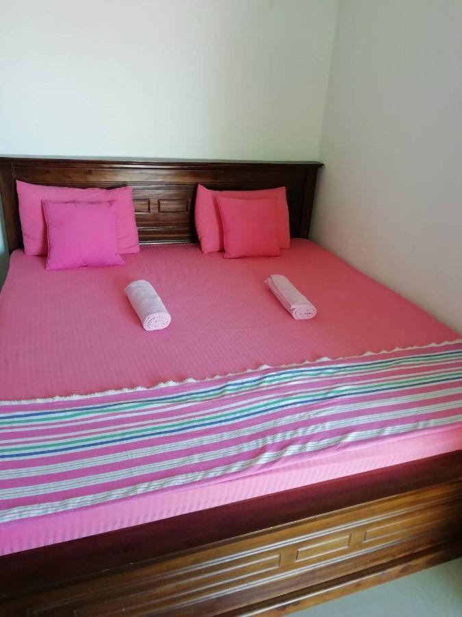 Reshani Guest House Negombo Esterno foto