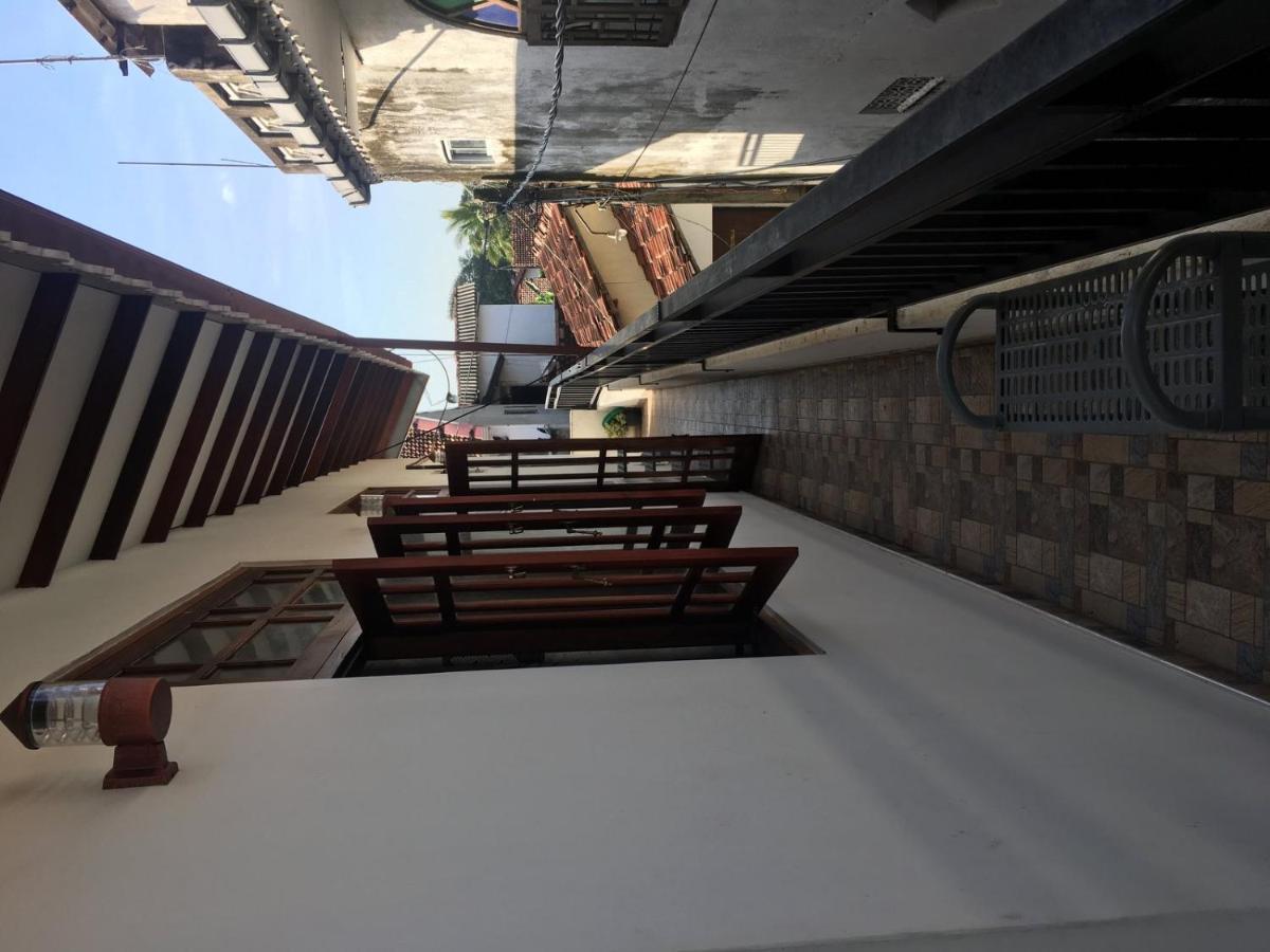 Reshani Guest House Negombo Esterno foto