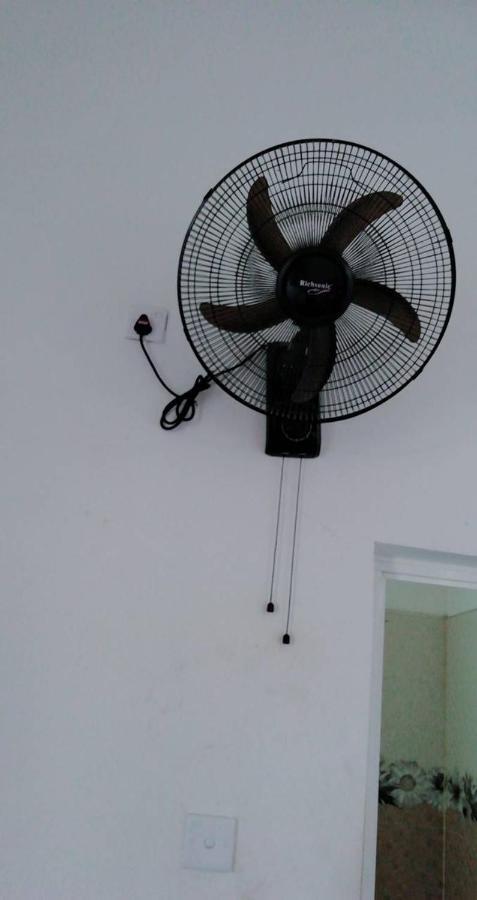 Reshani Guest House Negombo Esterno foto
