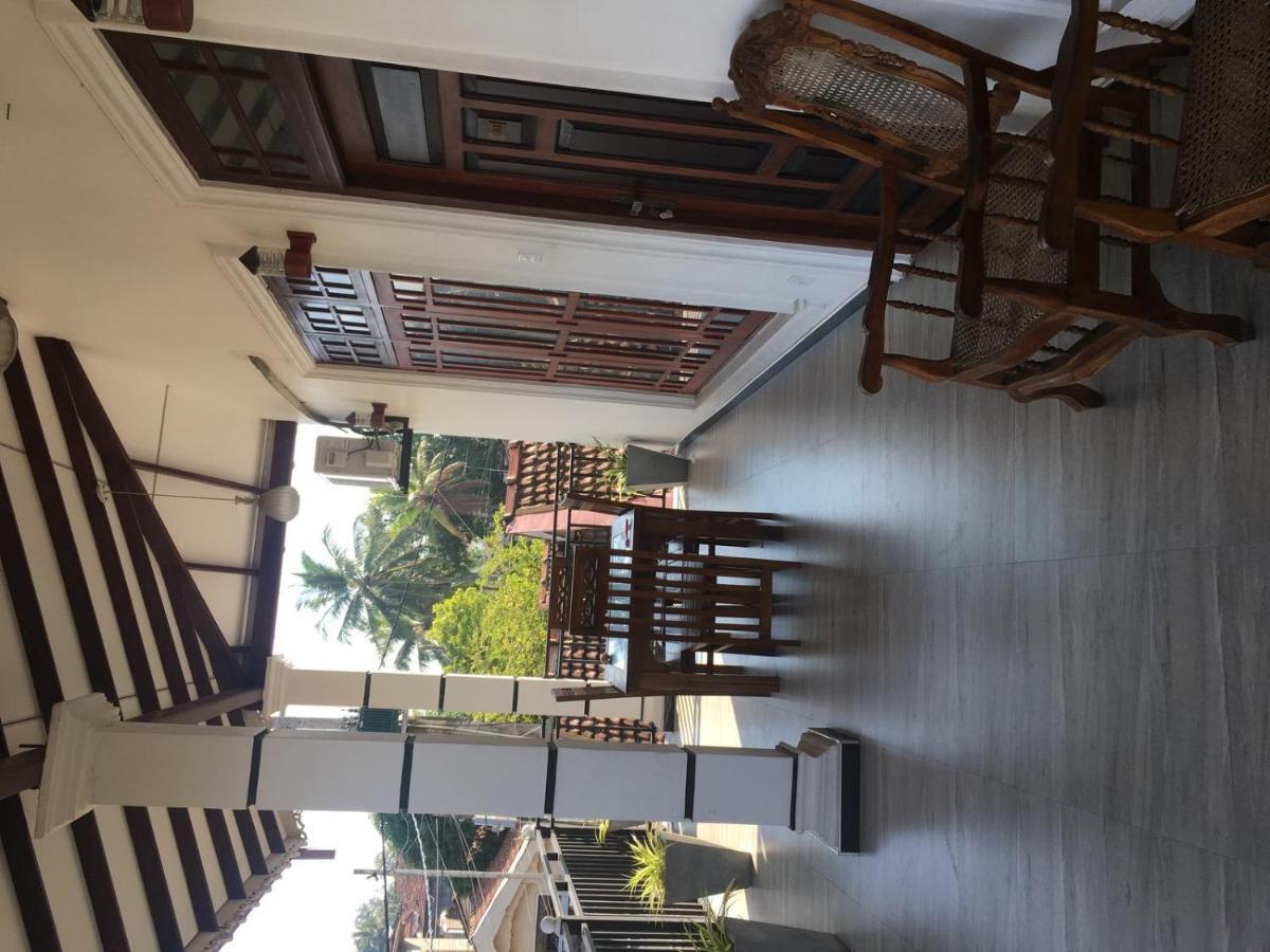 Reshani Guest House Negombo Esterno foto