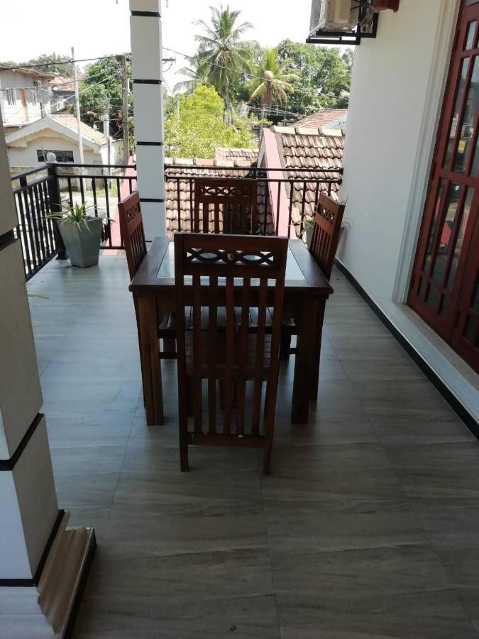 Reshani Guest House Negombo Esterno foto